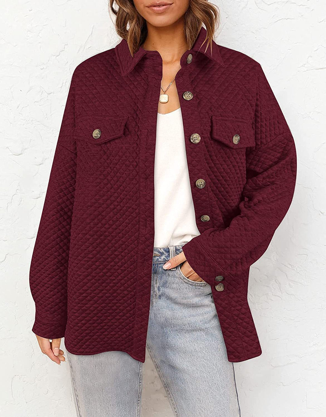 Damen Stepp Übergangshemdjacke mit Oversize Schnitt Brustpatten und Knopfleiste – Célinea