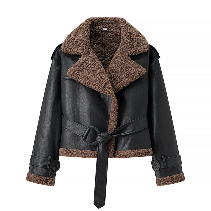 Damen Kurze Fliegerjacke aus Kunstleder mit Teddyfell-Kragen und Taillengürtel Echo Archiv