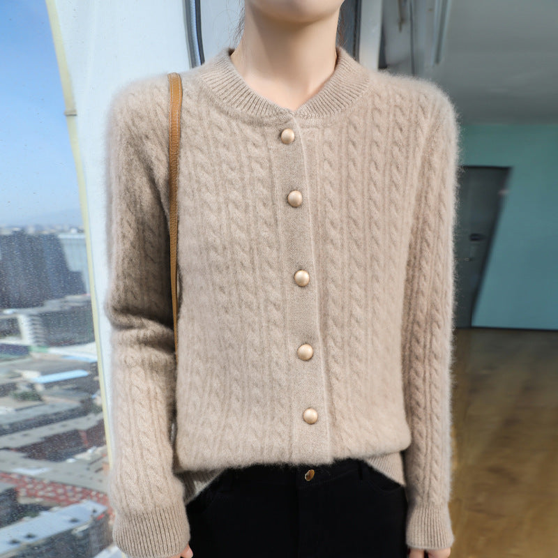 Damen Leichter Zopfstrick-Cardigan in Mohair‑Optik mit dekorativen Perlmuttknöpfen Echoarchiv