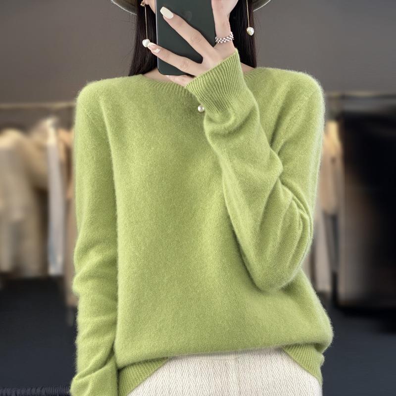 Damen Lockerer Feinstrick-Pullover mit Rundhalsausschnitt und flauschiger Angora-Optik Echoarchiv