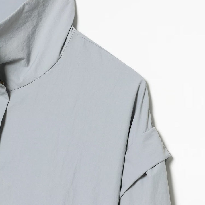 Damen Kurze funktionale Windjacke mit hohem Stehkragen und verdeckter Reißverschluss Echo Archiv