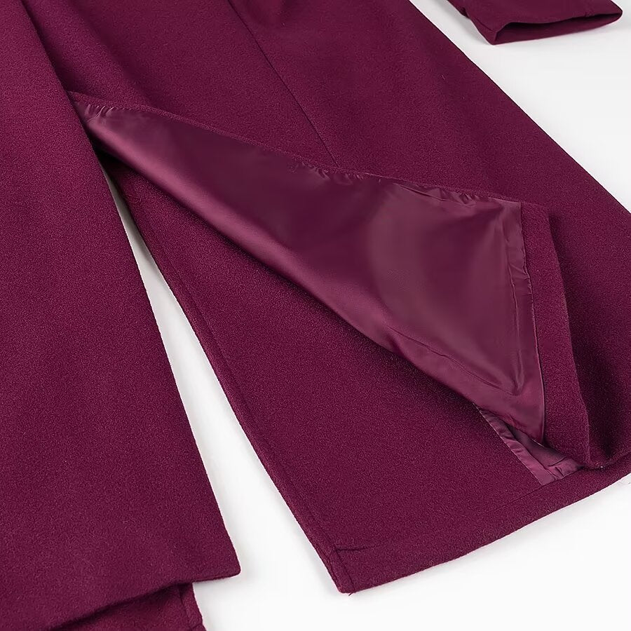 Damen extra langer Mantel mit klarer Silhouette, Doppelreiher und Manschettenriegel – Montévia
