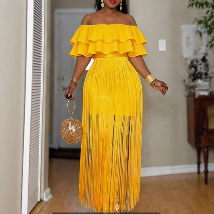 Damen Elegantes Off-Shoulder Kleid mit voluminösem Rüschensaum und fransigem Design Echo Archiv