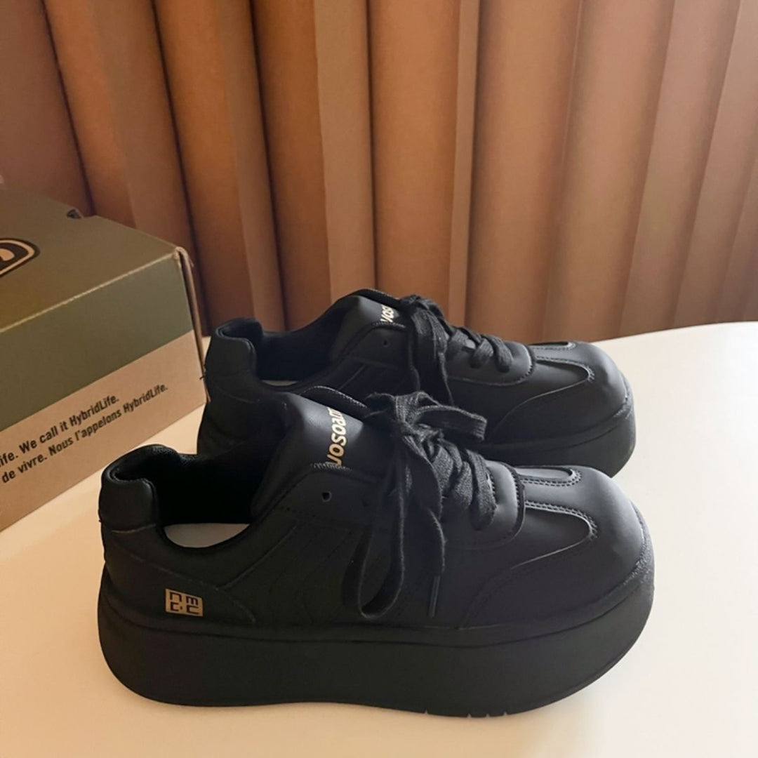 Damen Plateausneaker im Clean‑Chunky‑Design mit extra hoher EVA‑Plateausohle und gepolstertem Komfortkragen – Névara