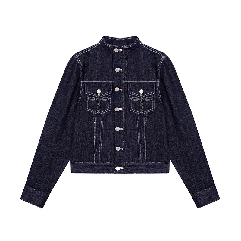 Damen Taillierte Jeansjacke mit Stehkragen, Ziernähten und Metallknopfverschluss Echoarchiv