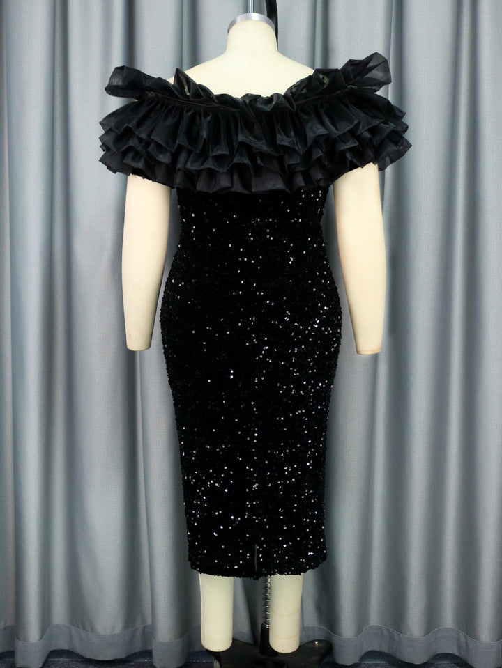 Damen Elegantes Abendkleid mit voluminösen Rüschen und funkelnden Pailletten Echo Archiv