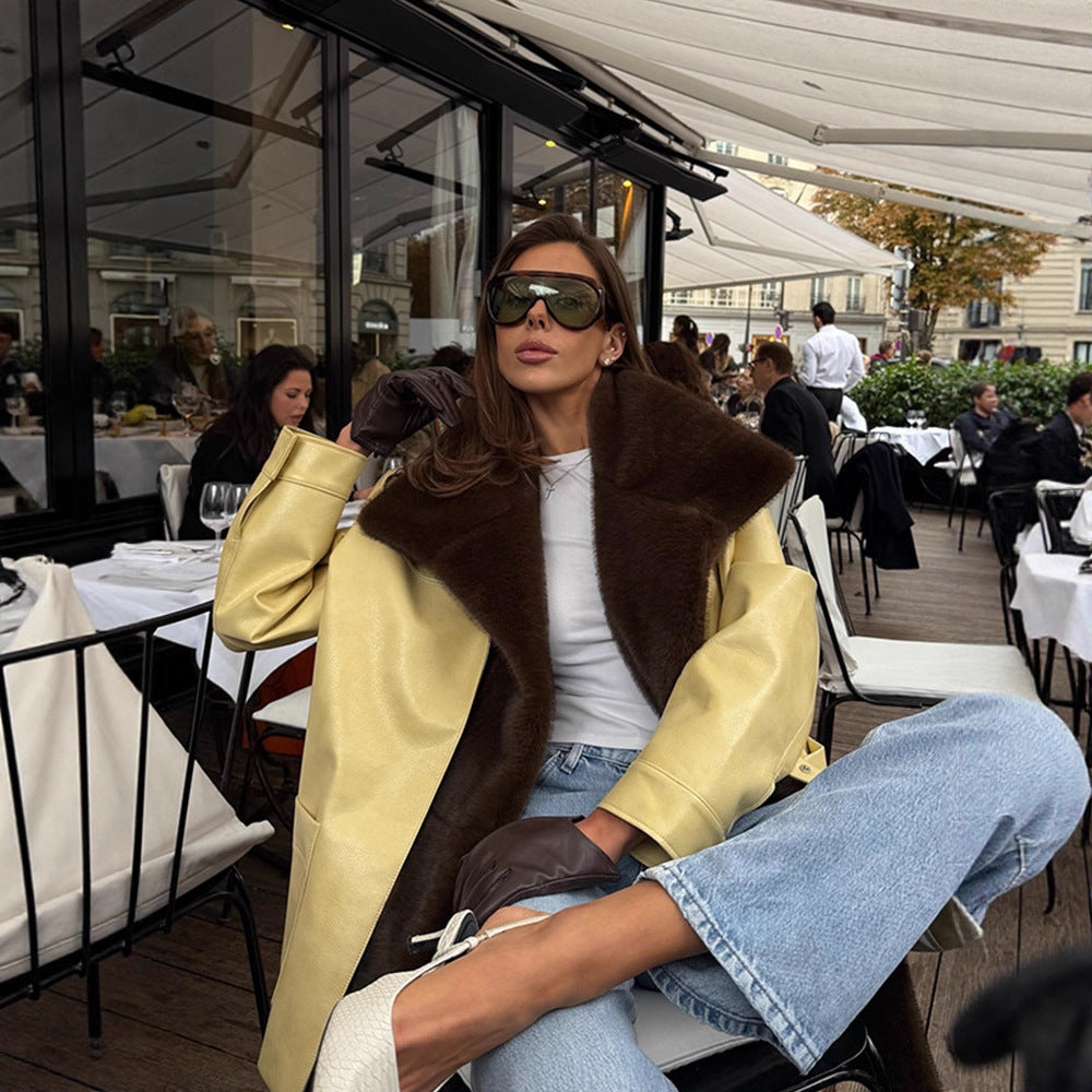 Damen Eleganter Oversize-Mantel aus Veloursleder‑Optik mit voluminösem Faux‑Fur‑Schalkragen Echoarchiv