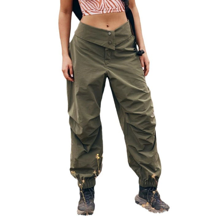 Damen Outdoor-Cargohose mit V-förmigem Bund, Knopfverschluss und elastischem Knöchelabschluss – Avérine