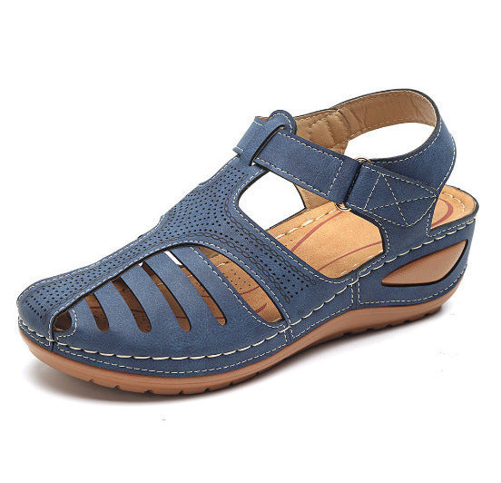 Damen Bequeme orthopädische Sandalette mit geschlossener Zehenpartie und verstellbarem Klettverschluss – Sorelia