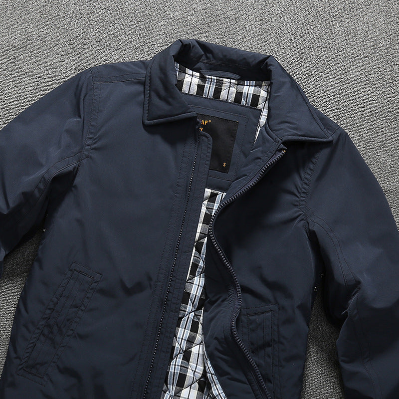 Herren Übergangsjacke im Harrington-Stil mit gesteppter Innenfütterung und Rippbündchen Echoarchiv