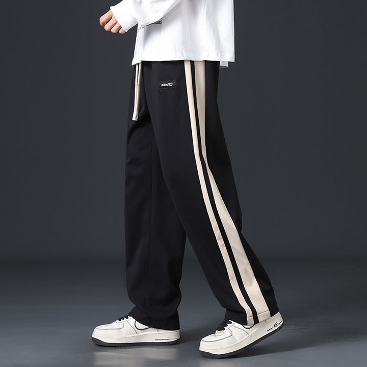 Herren Weite Sporthose mit seitlichen Streifen