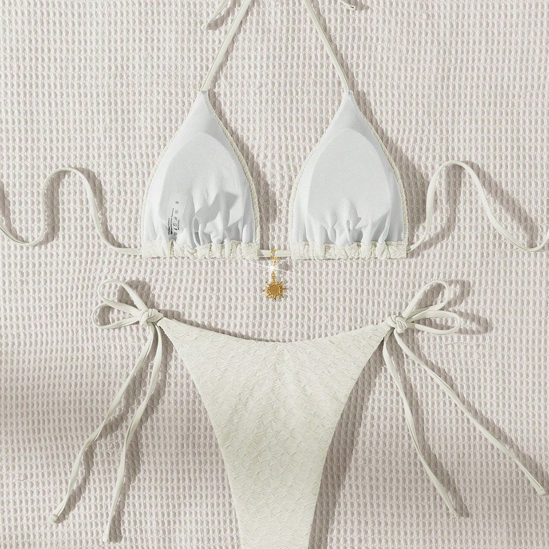 Damen Triangel-Bikini mit zarten Rüschendetails Echo Archiv