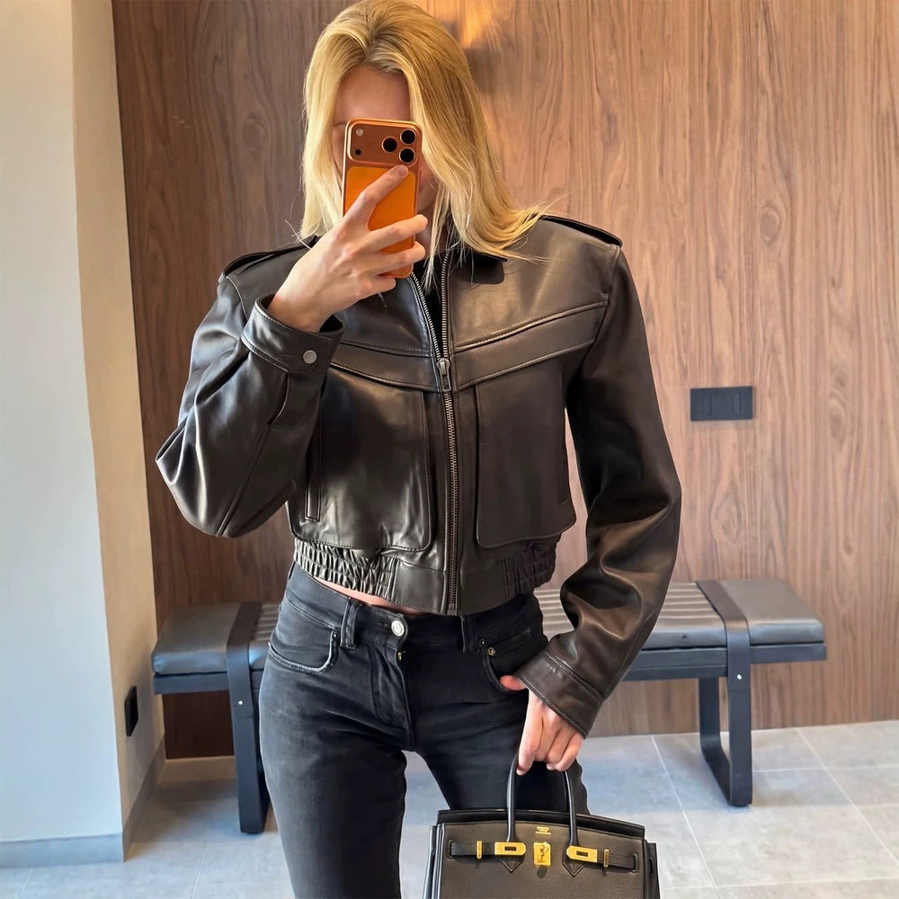 Damen Kurz geschnittene Lederjacke mit elastischem Saum und aufgesetzten Brusttaschen Echoarchiv