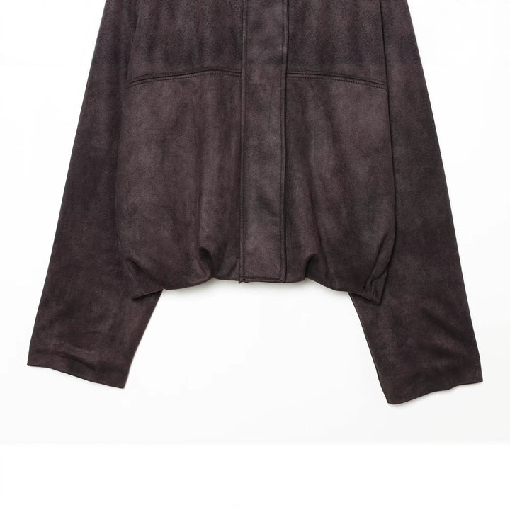 Damen Kurzblouson aus Velours‑Optik mit hohem Funnelkragen und elastischem Saum Echoarchiv
