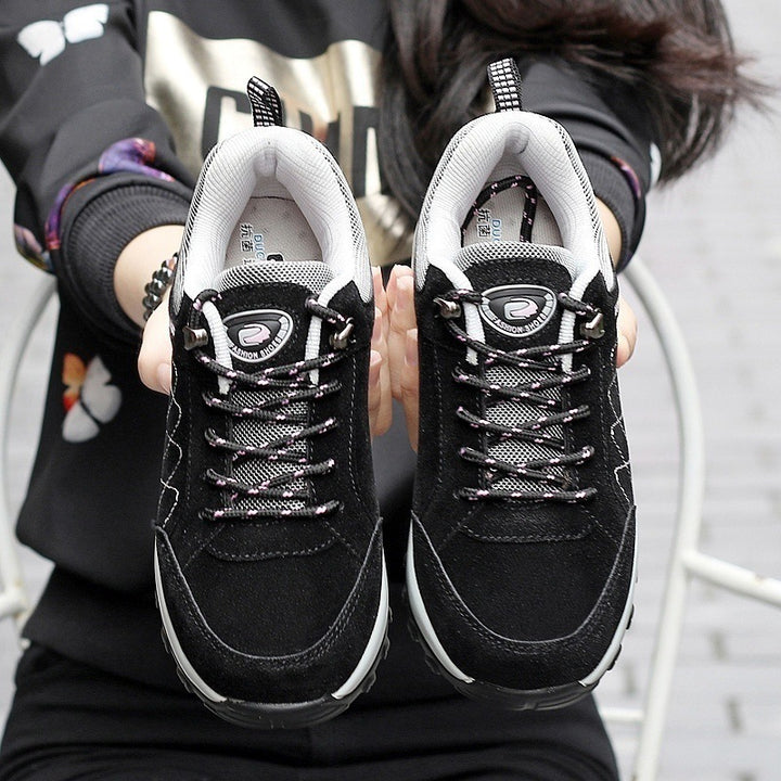 Damen Bequeme Outdoor-Walking-Sneaker mit verstärkter Profilsohle und gepolstertem Knöchelkragen Echoarchiv