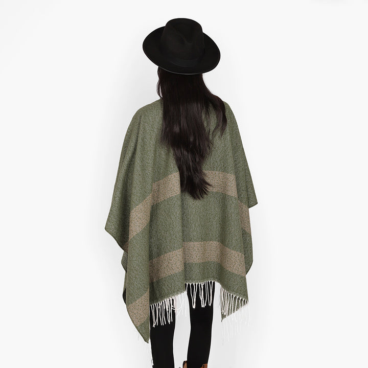 Damen Wollmix-Capeponcho mit Bindeschlaufen, weichgewebtem Oversize-Überwurf und Fransensaum – Avérine