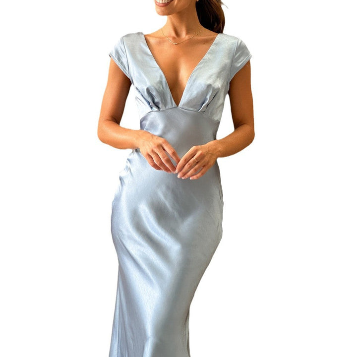 Damen Elegantes Maxikleid mit tiefem V-Ausschnitt und fließendem Satinmaterial Echoarchiv