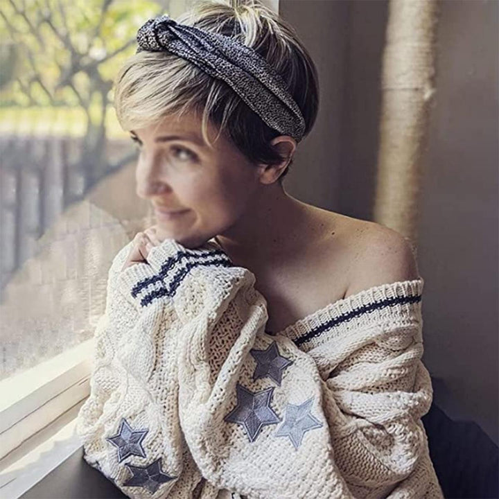 Damen nan oversized Zopfmuster-Cardigan mit V-Ausschnitt, Knopfleiste und Sternapplikationen Echo Archiv