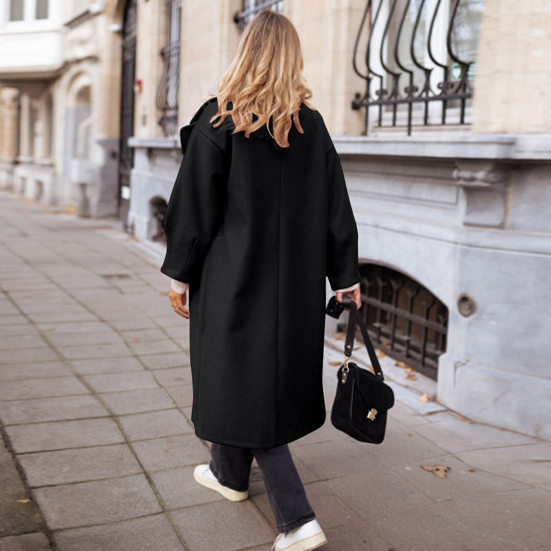Damen Oversize-Mantel mit weitem Revers, überschnittener Schulter und verdeckter Knopfleiste – Montévia