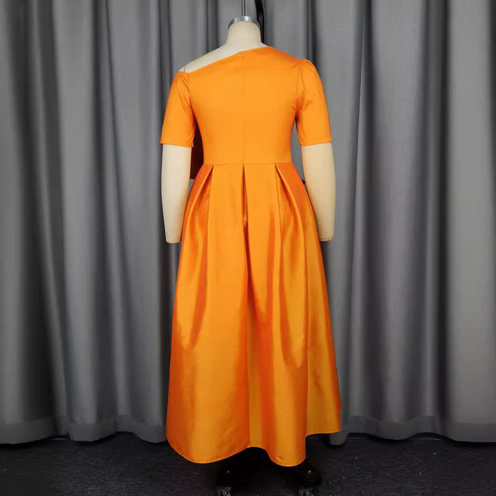 Damen Festliches Abendkleid mit asymmetrischem Ausschnitt und voluminösem Drapierungselement Echo Archiv