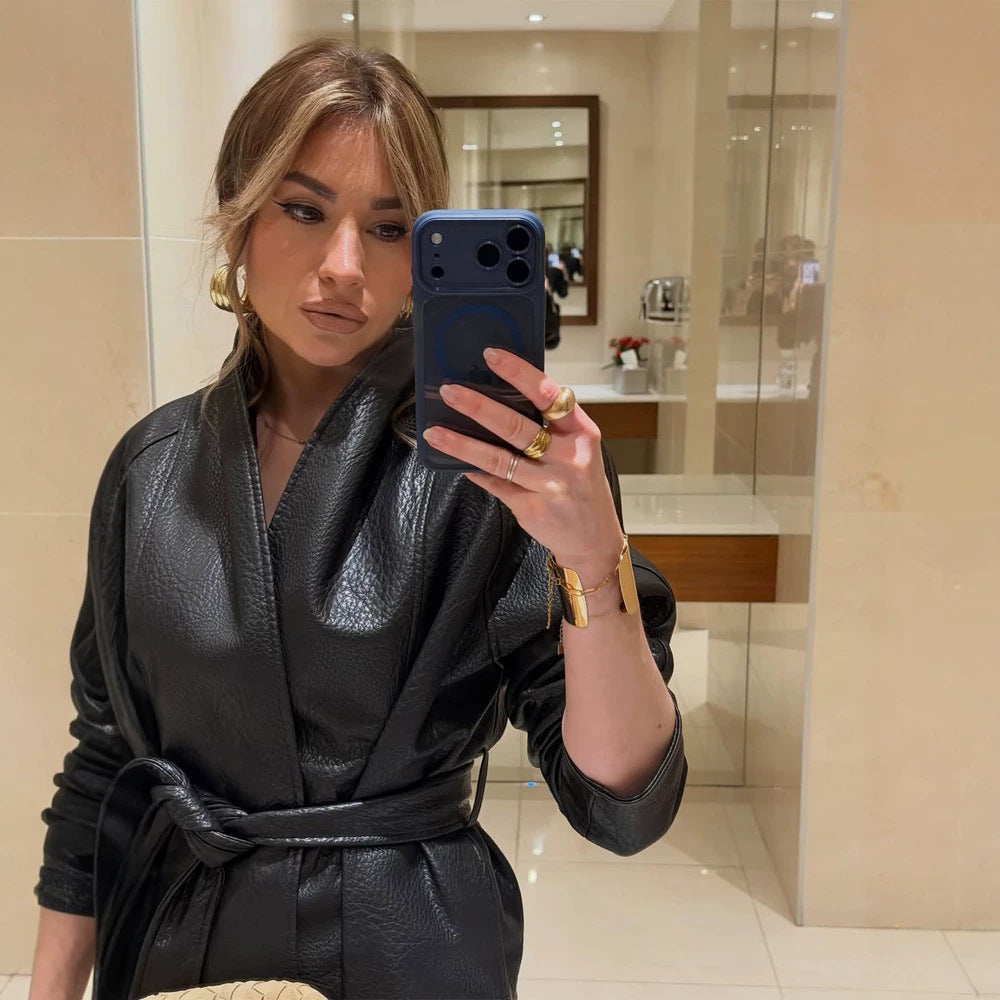 Damen Taillierte Lederjacke mit Wickelgürtel und Kimono-Kragen Echoarchiv