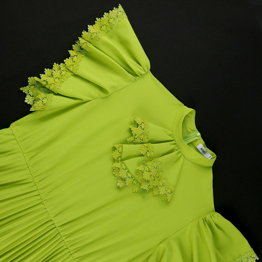 Damen Elegantes Maxi-Kleid mit Plisseefalten und Rüschendetails Echo Archiv