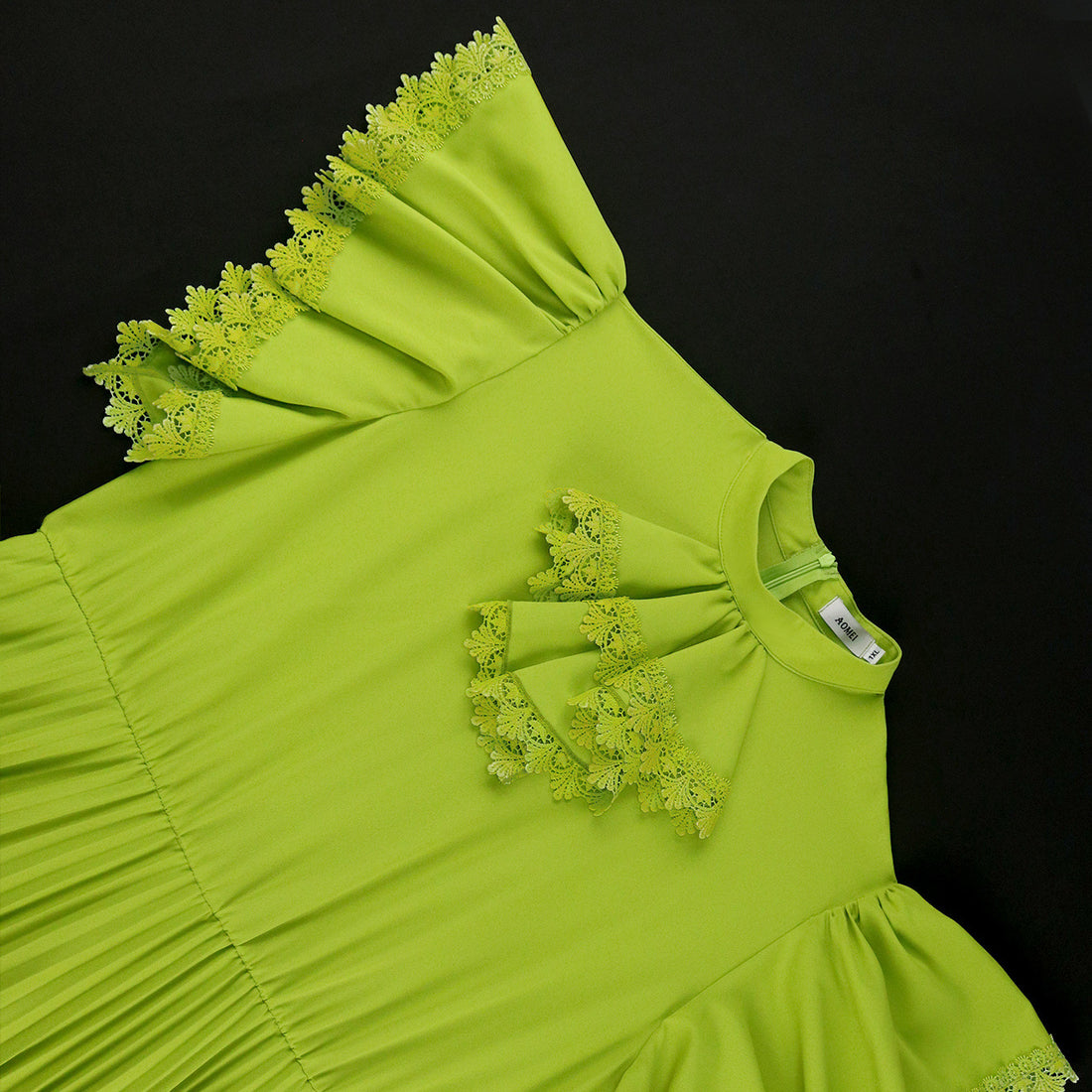 Damen Elegantes Maxi-Kleid mit Plisseefalten und Rüschendetails – Élara