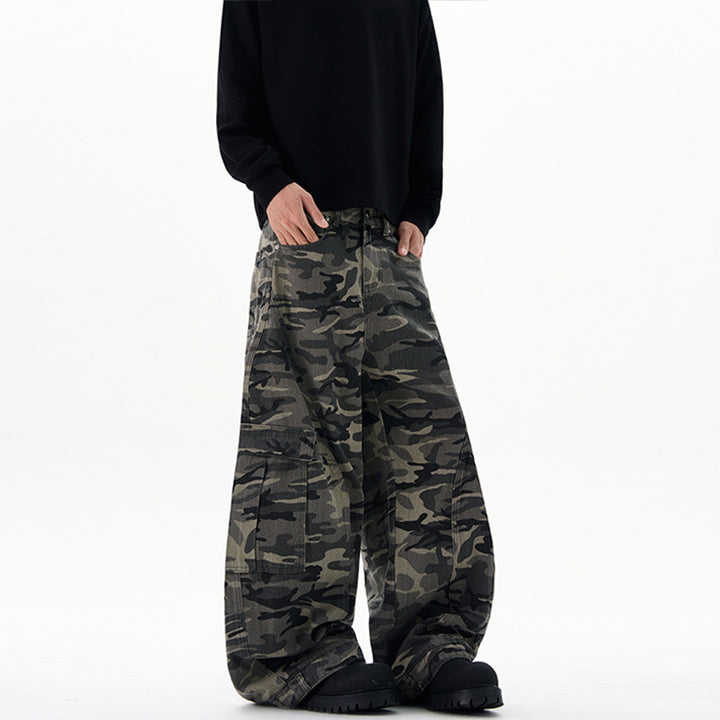 Herren Extraweite Camouflage-Cargohose im Baggy‑Cut mit tiefem Schritt Echo Archiv