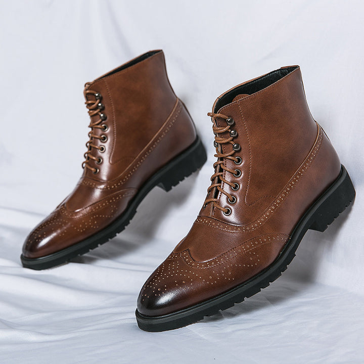 Herren klassische Brogue-Schnürstiefelette mit perforiertem Wingtip und griffiger Gummisohle Echo Archiv
