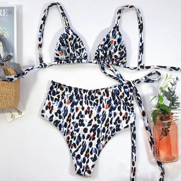 Damen Triangel-Bikini mit hohem Bund und modischem Wickelband Echo Archiv