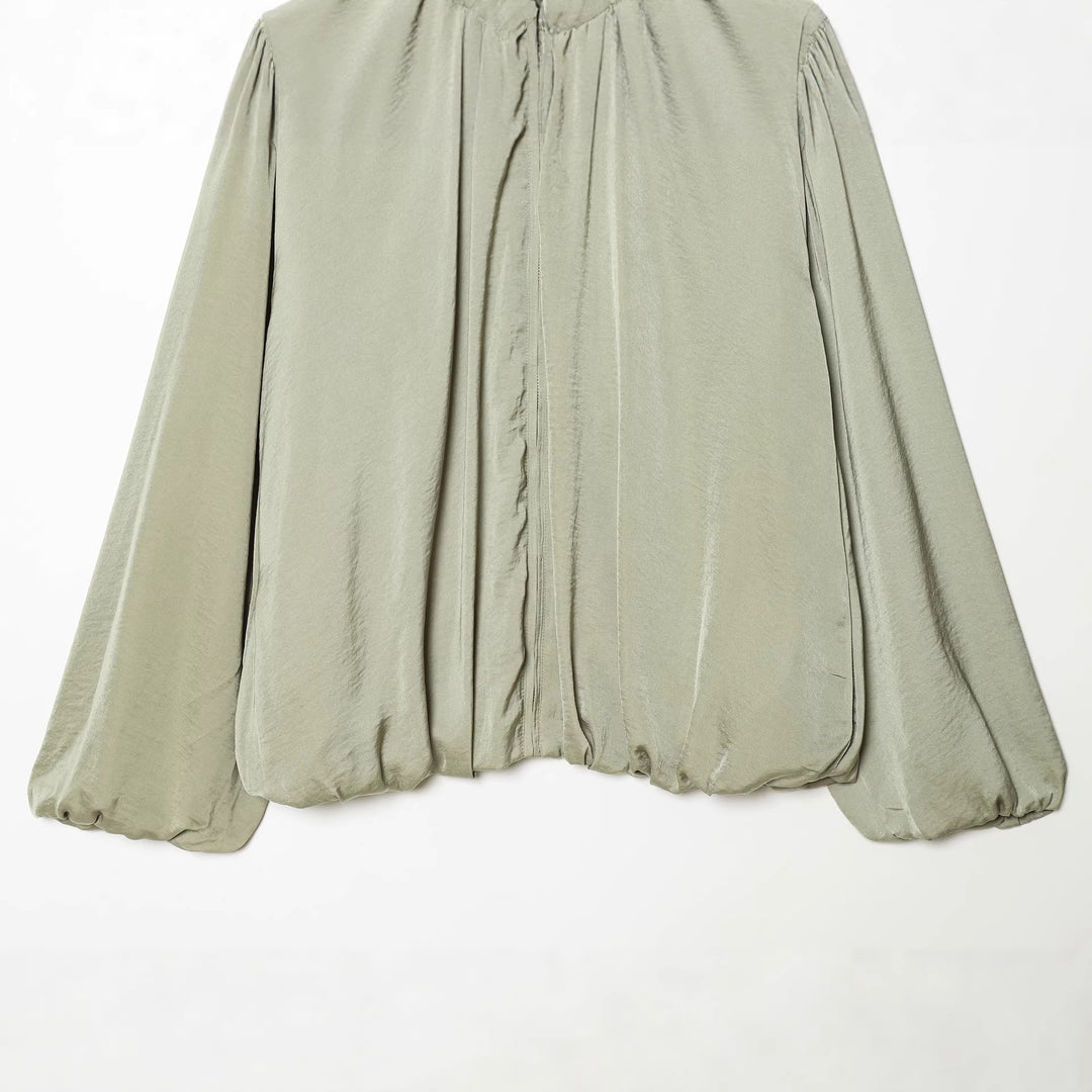 Damen leicht taillierte Blouson‑Jacke mit gerafftem Rundhalsausschnitt, verdecktem Reißverschluss und ballonförmigen Ärmeln – Célinea