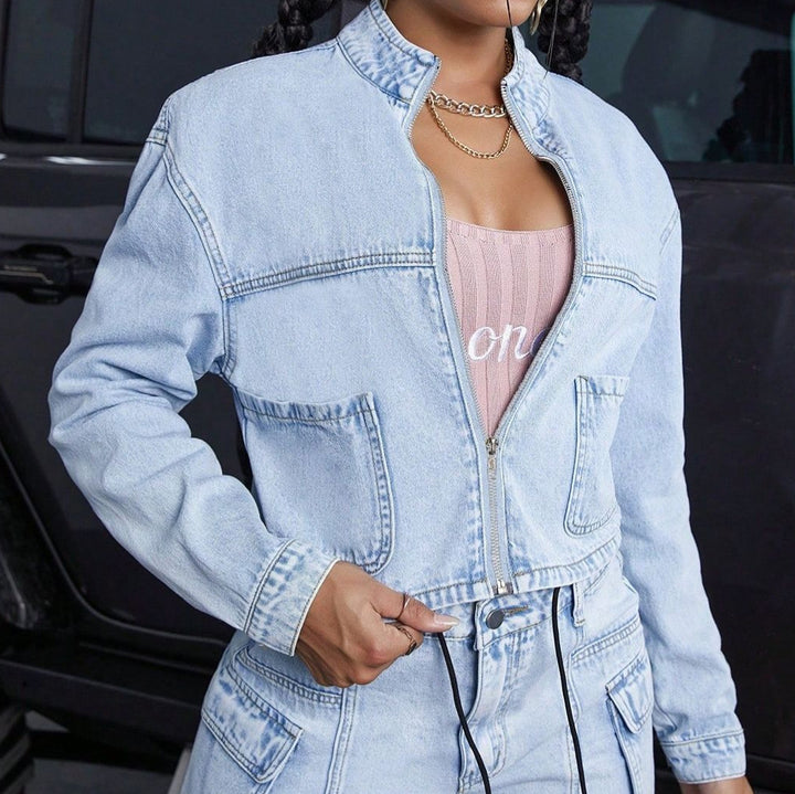 Damen Cropped-Denim-Set bestehend aus kurzer Jeansjacke und High-Waist Cargo-Jeans Echo Archiv