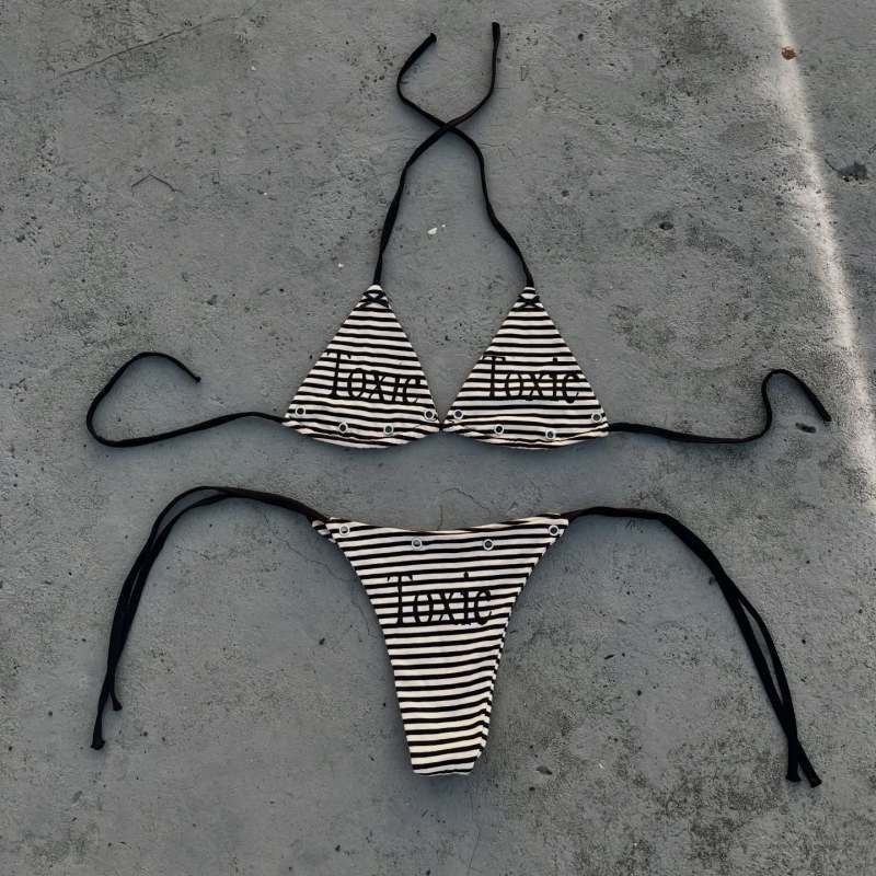 Damen Bikini-Set mit ausgefallenen Details und einzigartigen Akzenten Echo Archiv