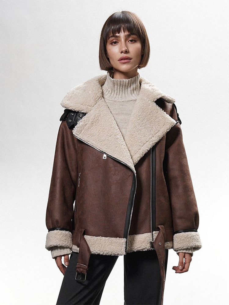 Damen Oversized Bikerjacke mit Teddyfell-Futter und verstellbaren Gürteln Echoarchiv