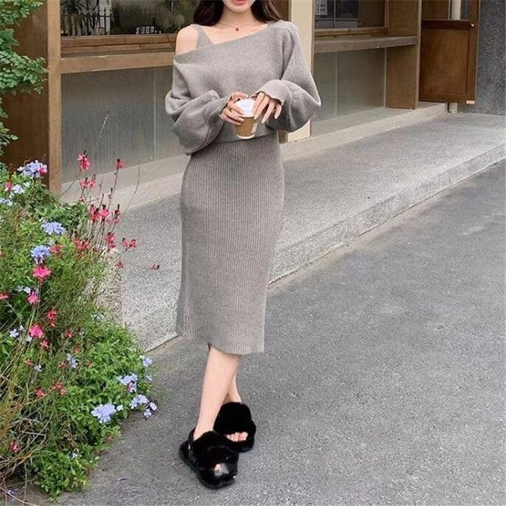 Damen Elegantes Strickkleid mit V-Ausschnitt und passendem Cardigan Echo Archiv