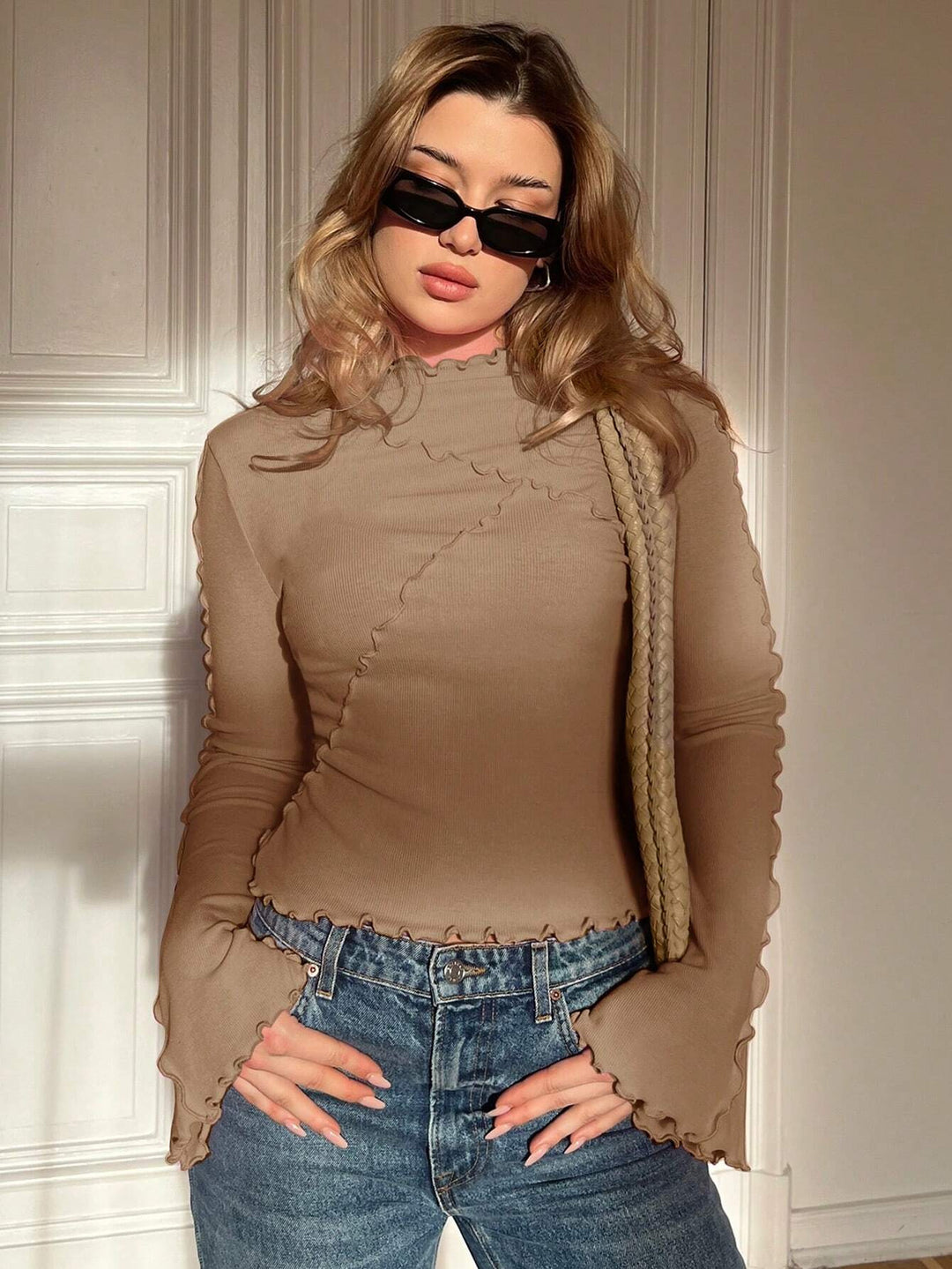 Damen Geripptes Langarmshirt mit Rüschen-Saum und Stehkragen Echo Archiv