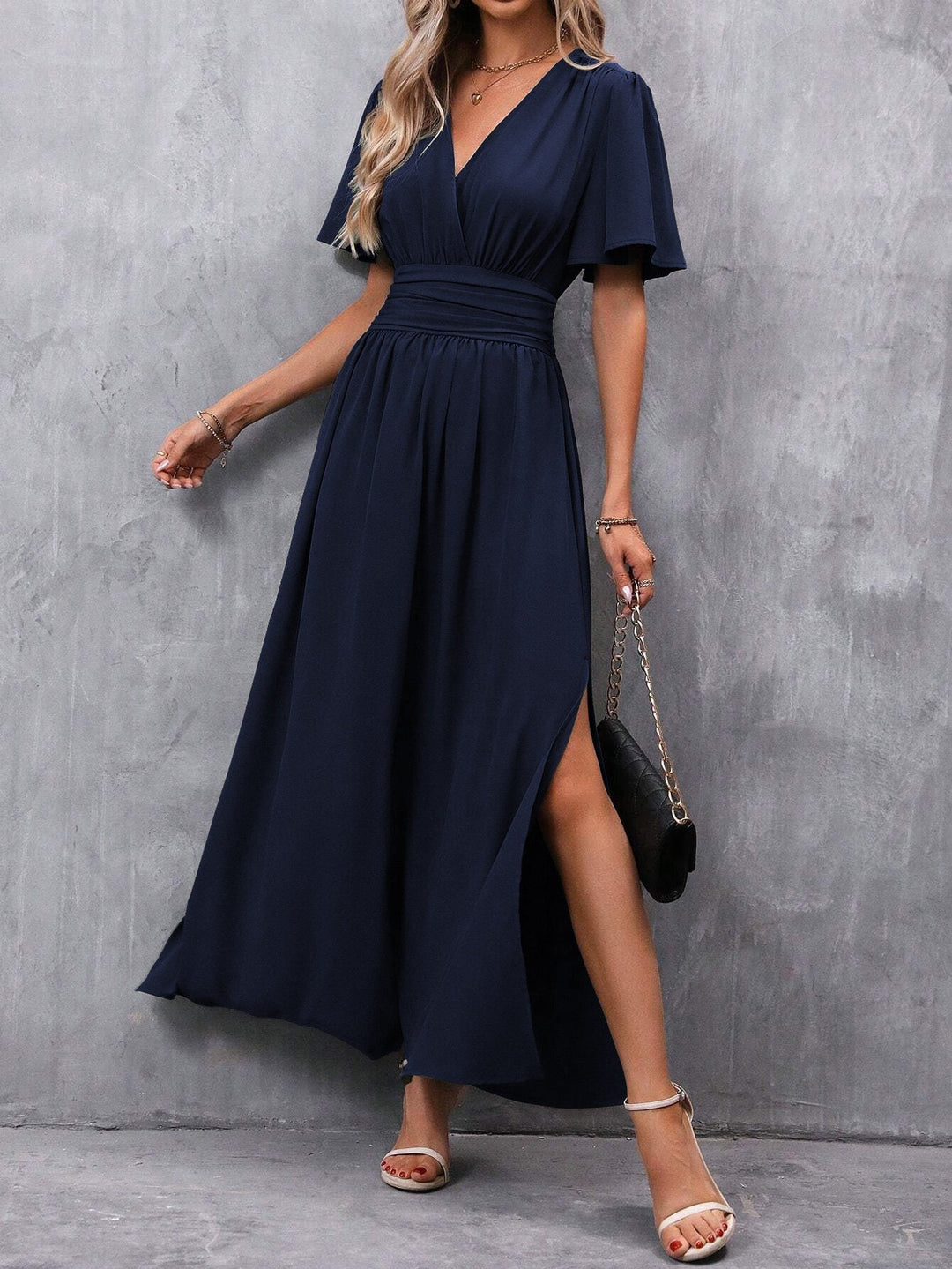 Damen Maxikleid mit Fließendem Schnitt und Eleganten Ärmeln Echoarchiv