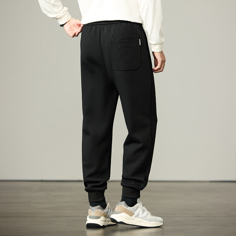 Herren Joggerhose aus weichem Fleece mit elastischem Bund, Kordelzug und Bündchen Echo Archiv