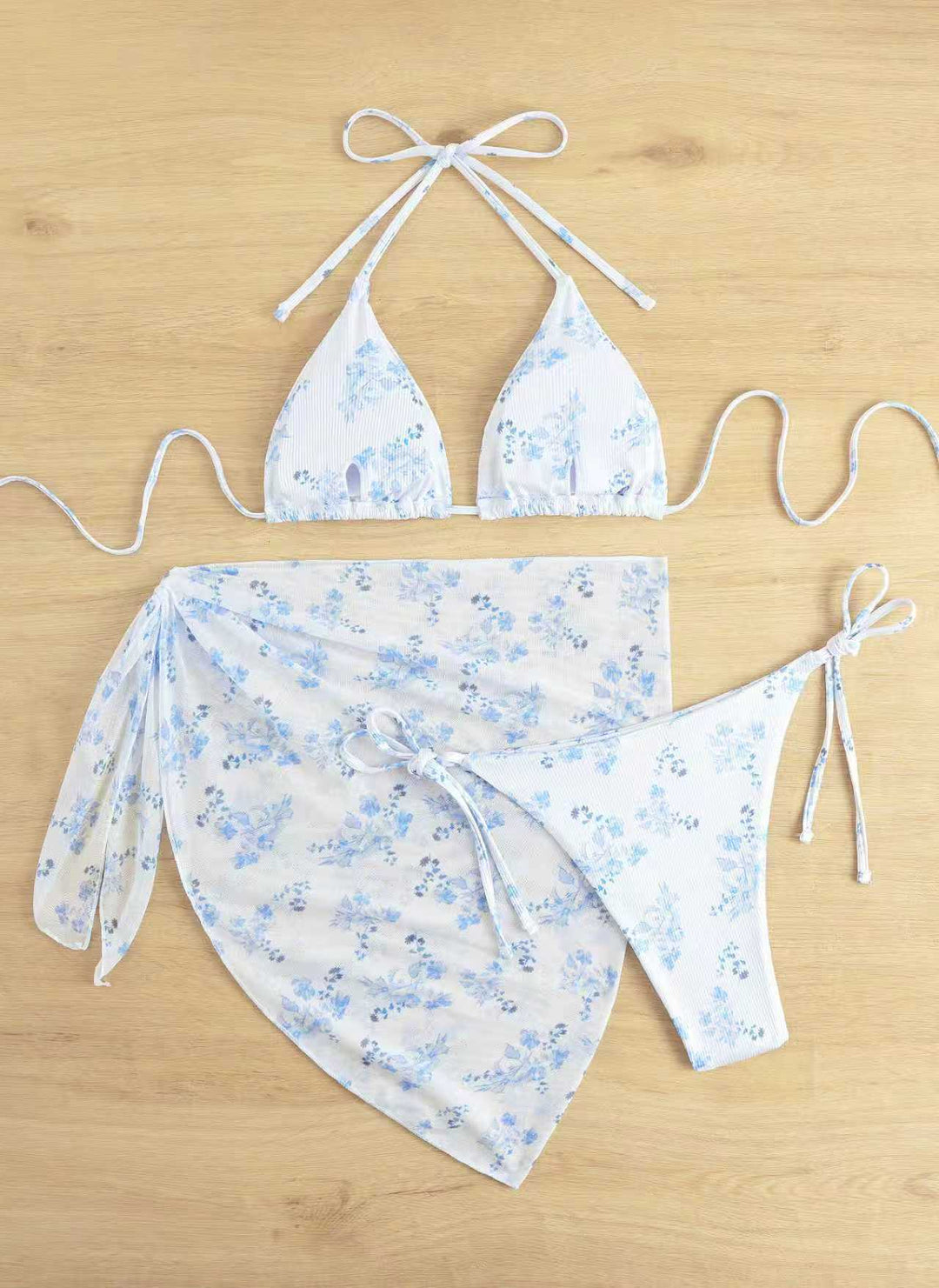 Damen Bikini-Set mit floralem Wickelrock Echo Archiv