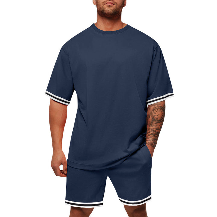 Herren Freizeit-Set mit gestricktem Oberteil und Shorts Echoarchiv