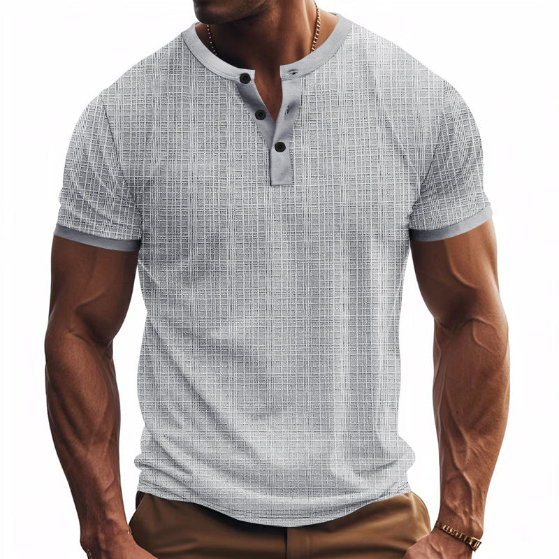 Herren Kurzarm-Henley-Shirt mit moderner Knopfleiste und subtiler Struktur Echoarchiv