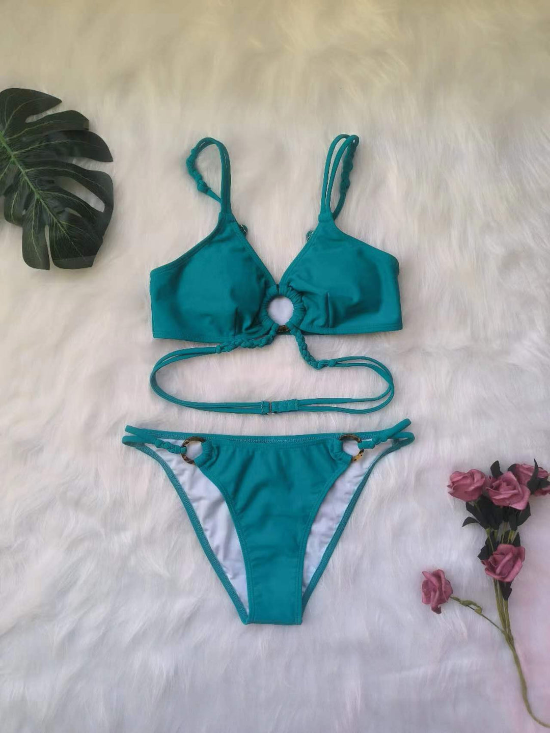 Damen Triangel-Bikini mit kreativen Knotendetails Echo Archiv
