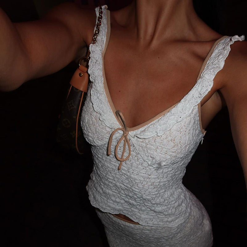 Damen elegantes Spitzentop mit verspielten Rüschendetails und Raffungen Echo Archiv