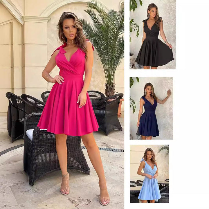 Echoarchiv | Ärmelloses Einfarbiges Tiefes V-Ausschnitt-Minikleid