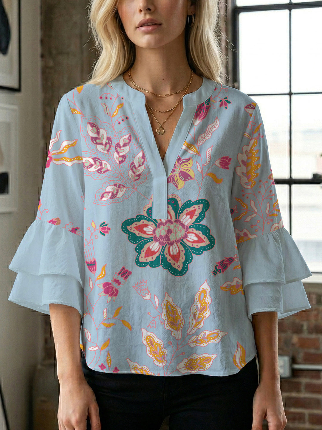 Damen Bluse mit voluminösen Rüschenärmeln und kreativem Floraldesign Echo Archiv