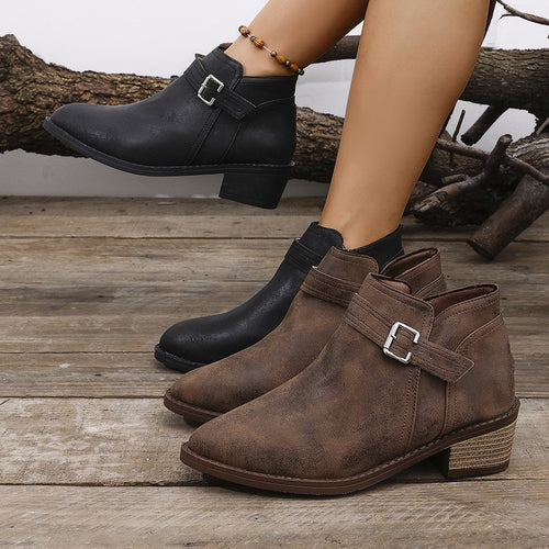 Damen Kurzschaft‑Ankle‑Boots mit seitlichem Reißverschluss, Zier­schnalle und geflochtener Keil‑Optik – Varelle