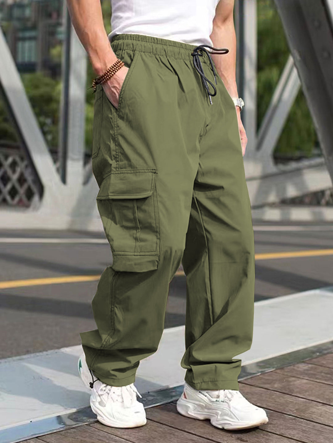 Herren moderne Cargohose mit elastischem Bund und multifunktionalen Taschen Echoarchiv