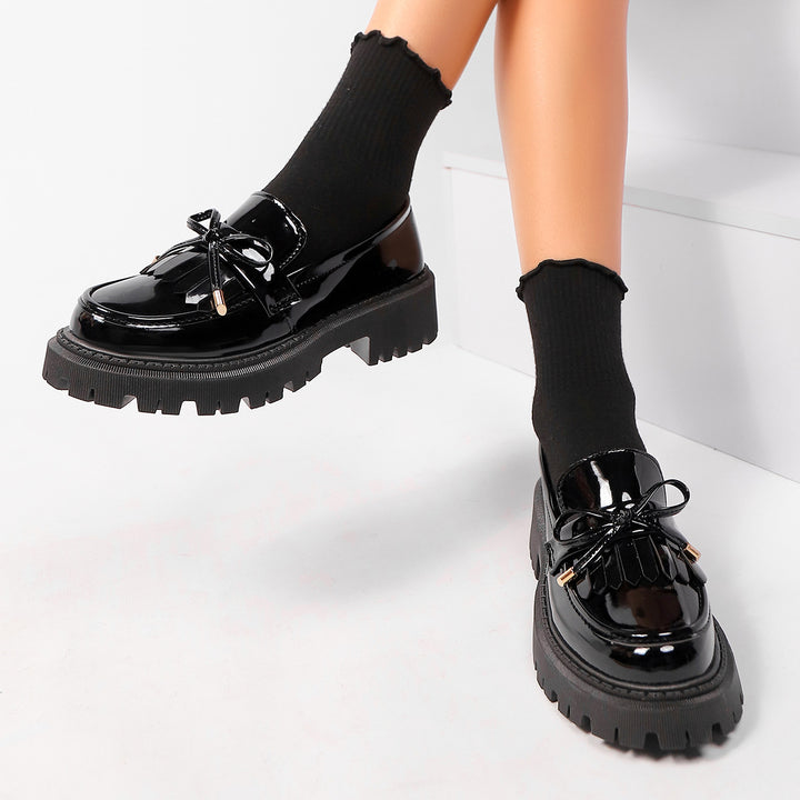 Damen Loafer in Lacklederoptik mit massiver Profilsohle und Zierschleife – Lioré
