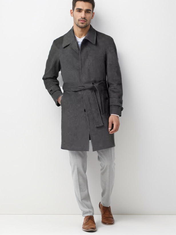Herren klassischer Trenchcoat mit stilvollem Gürtel und doppelter Knopfreihe Echoarchiv