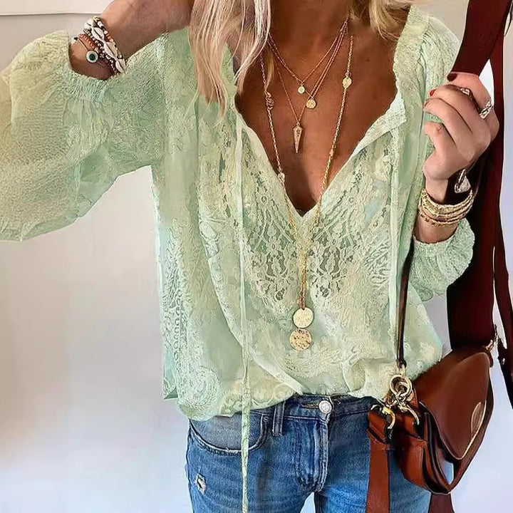 Damen elegante Bluse mit feiner Spitze und tiefem V-Ausschnitt Echo Archiv